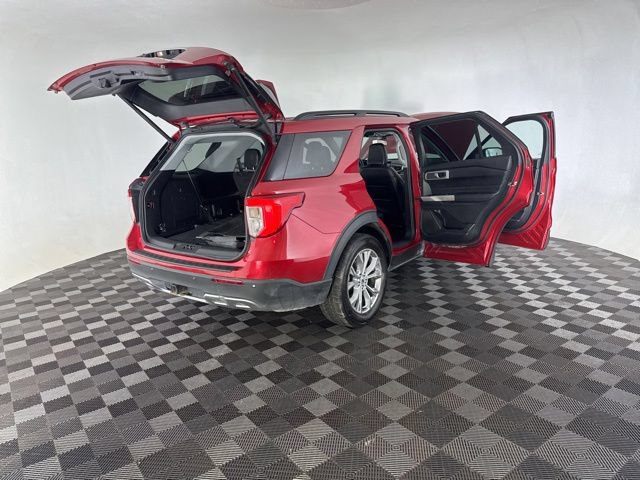 Used 2021 Ford Explorer XLT w/ Equipment Group 202A AWD/4WD image 6