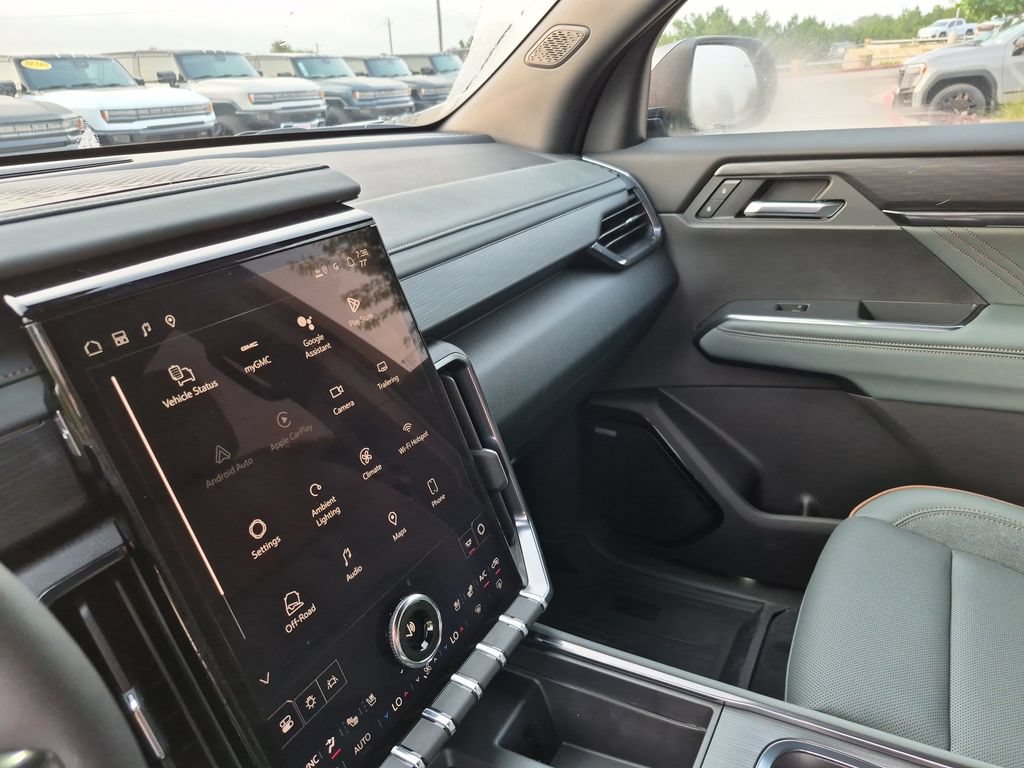 New 2026 GMC Acadia AT4 w/ Luxury Package AWD/4WD image 28