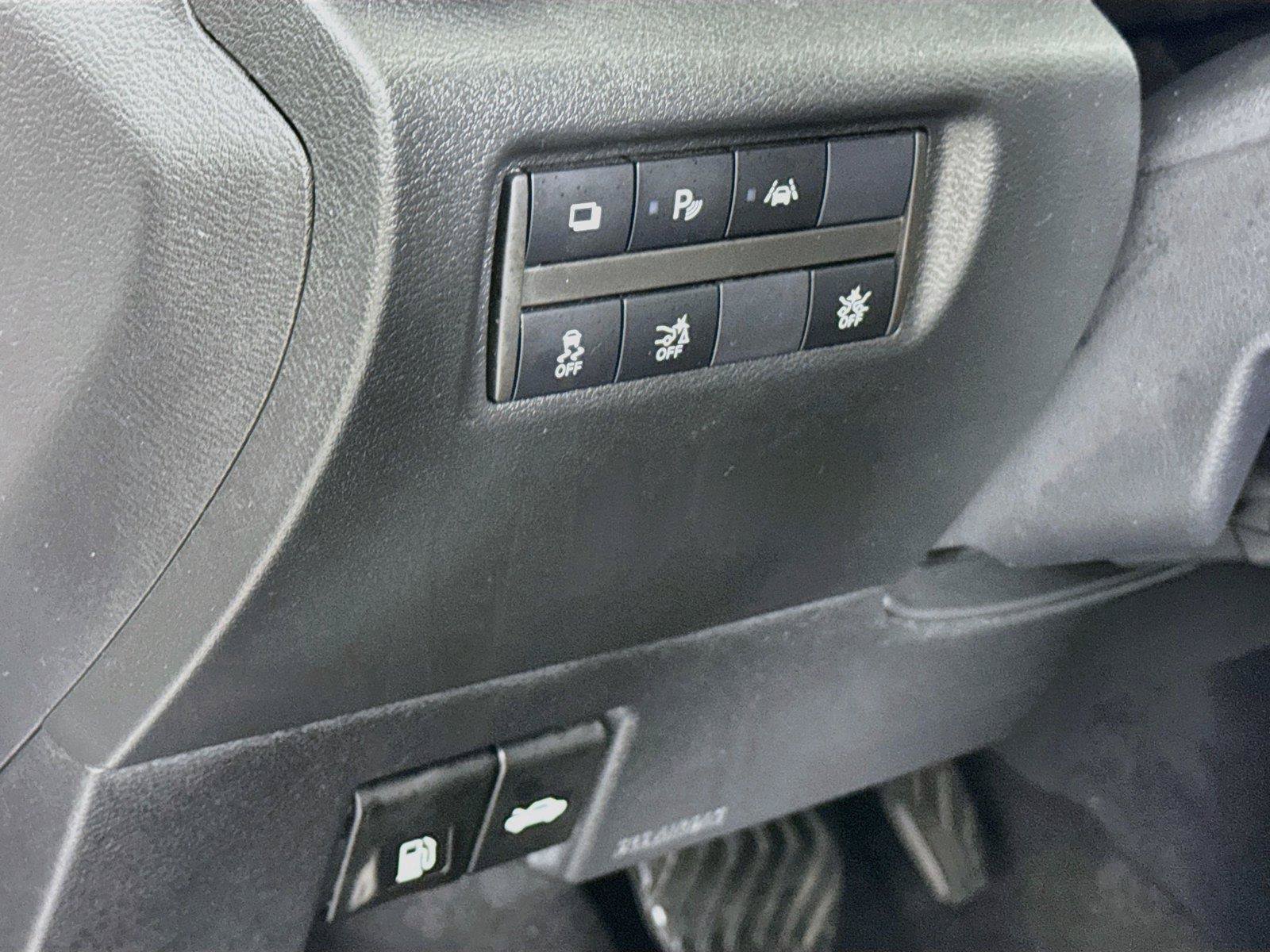 Used 2020 Nissan Versa S FWD image 14