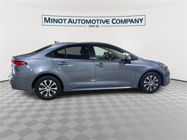 Used 2022 Toyota Corolla LE image 9