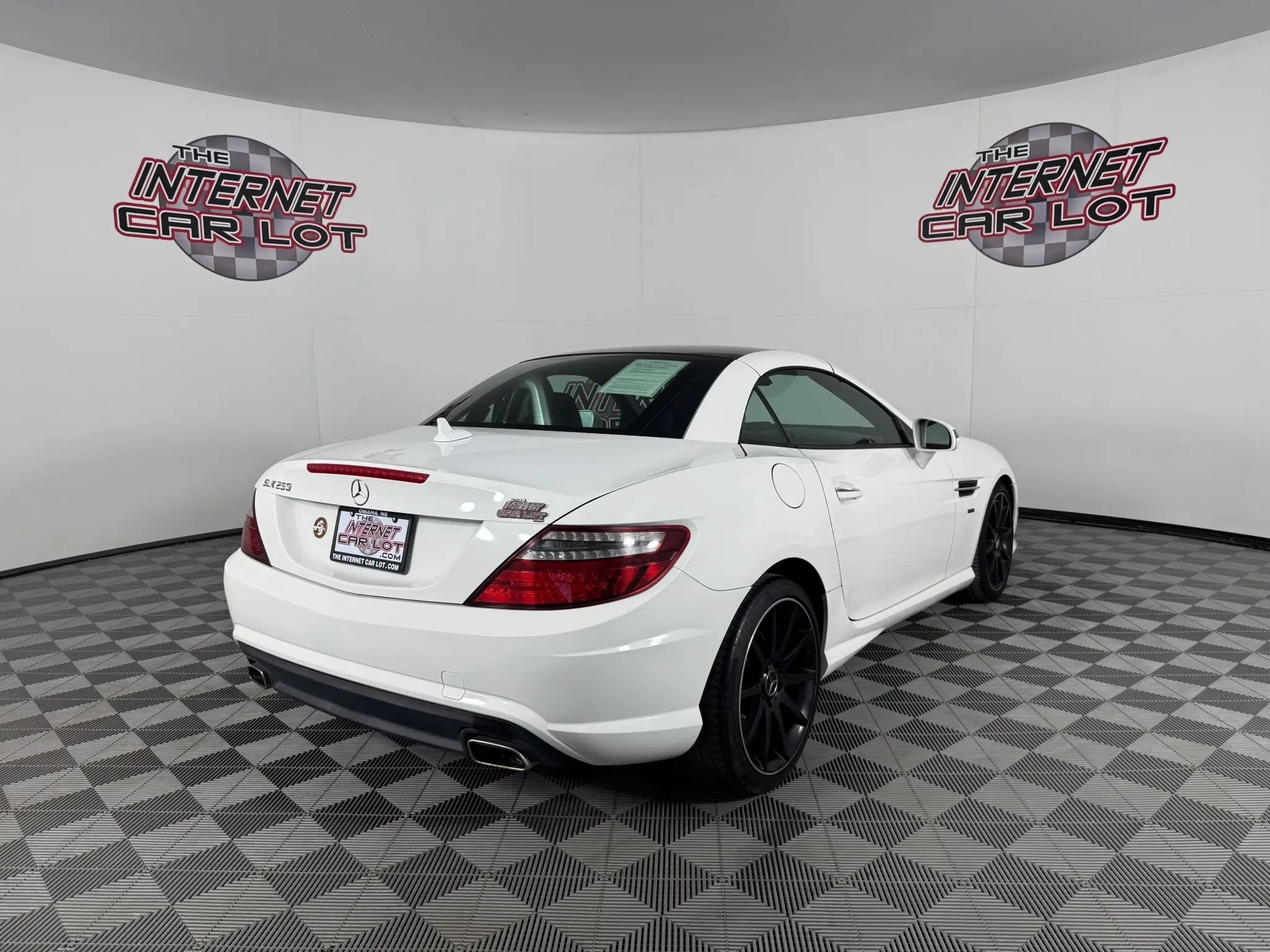 Used 2015 Mercedes-Benz SLK 250 image 13