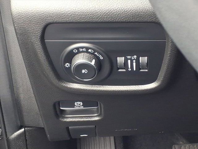 Used 2023 Jeep Grand Cherokee L Limited image 21