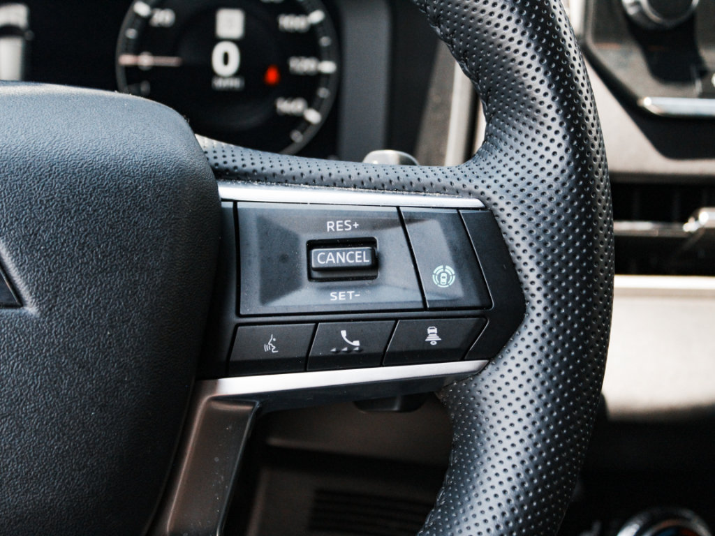 Used 2024 Mitsubishi Outlander SE Black Edition AWD/4WD image 13