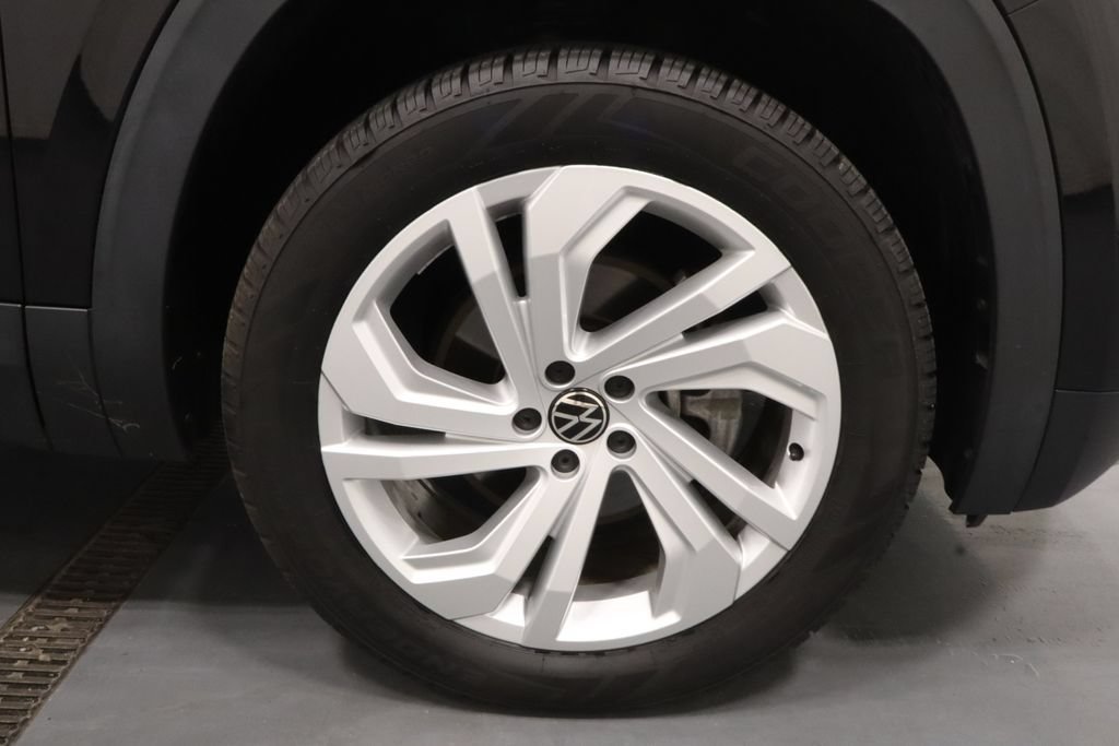 Used 2021 Volkswagen Atlas Cross Sport SEL AWD/4WD image 28
