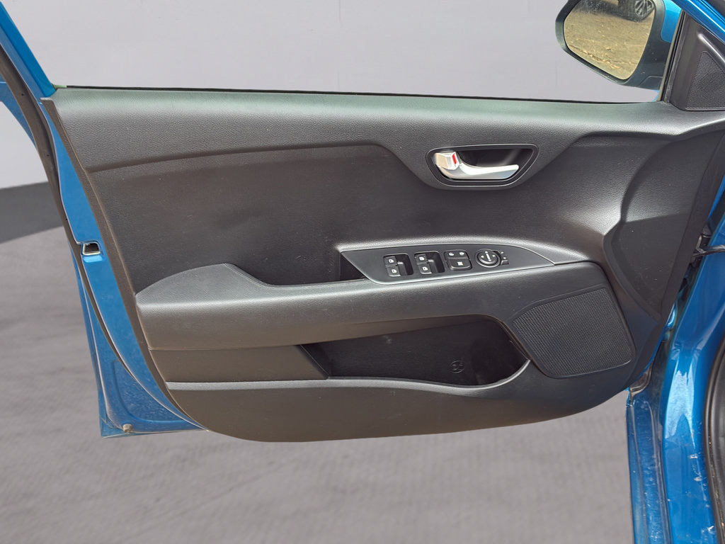 Used 2022 Kia Rio S FWD image 10