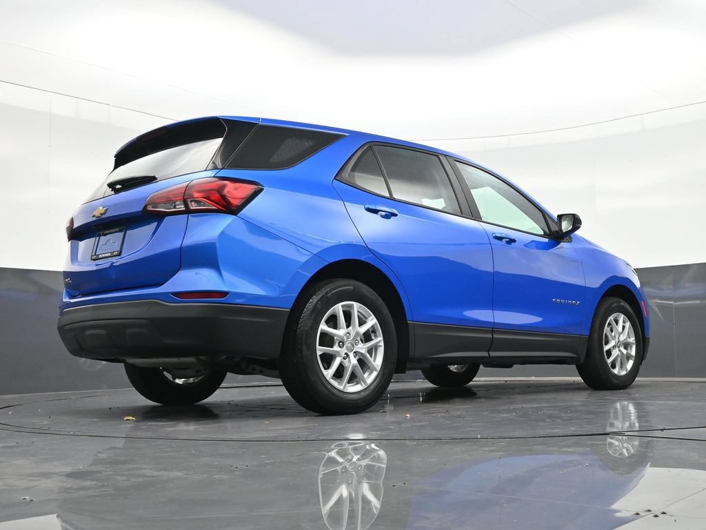 Used 2024 Chevrolet Equinox LS FWD image 28