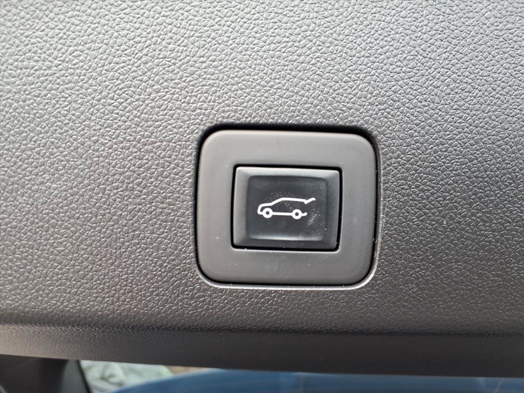 Used 2023 Buick Encore GX Select FWD image 11