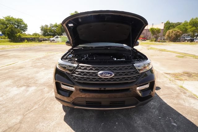 Used 2023 Ford Explorer XLT w/ Equipment Group 202A RWD image 9