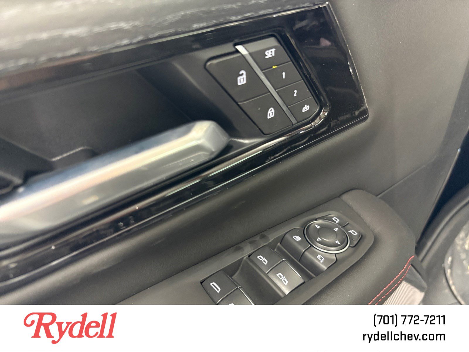 New 2026 GMC Yukon XL AT4 Ultimate AWD/4WD image 13