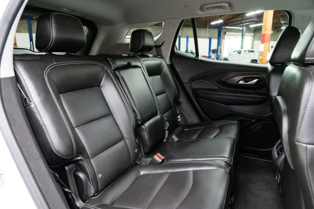 Used 2024 GMC Terrain SLT AWD/4WD image 28