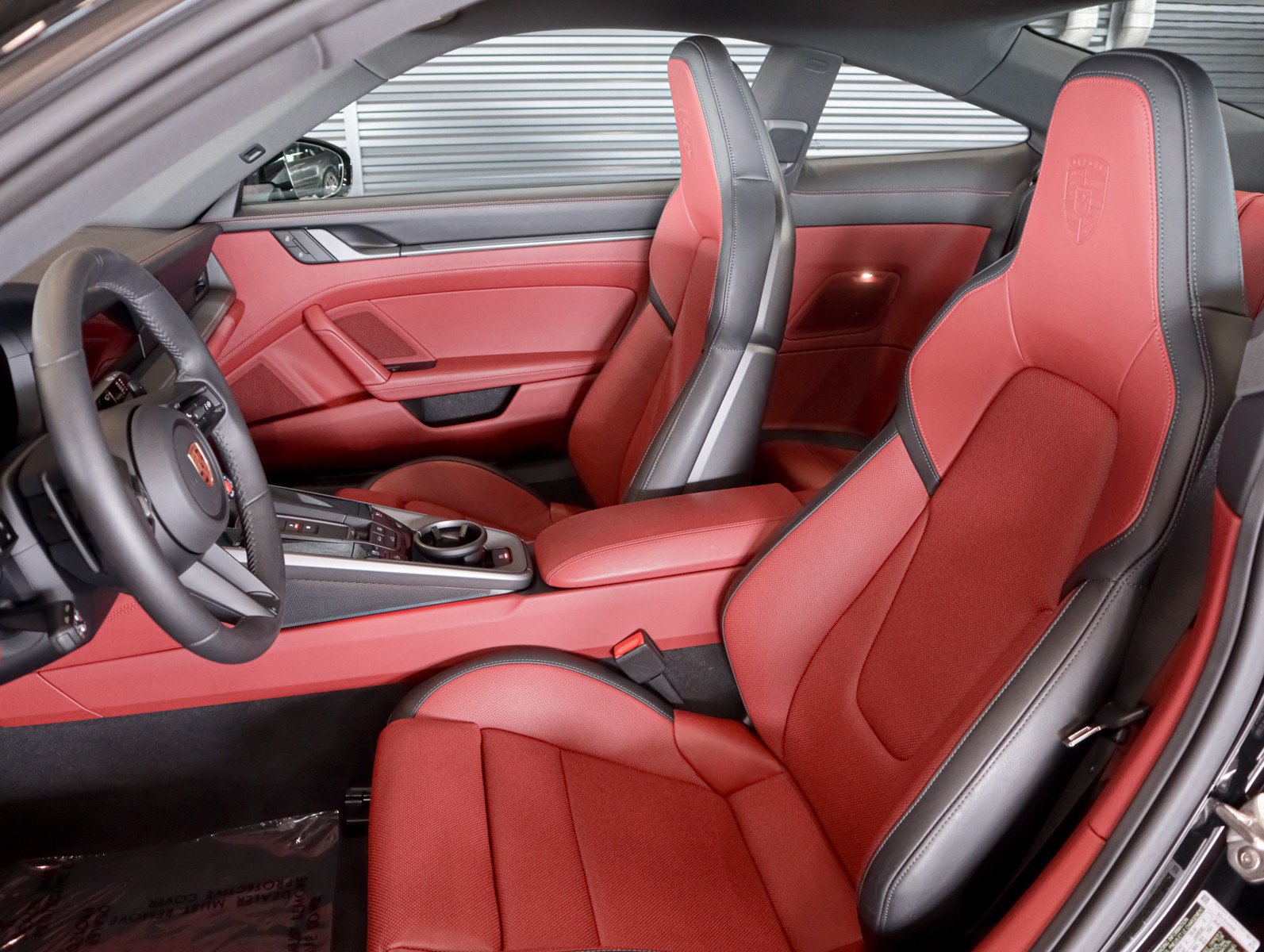 Certified 2025 Porsche 911 Carrera RWD image 5