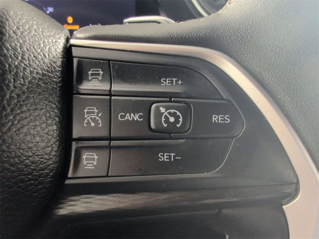 Certified 2024 Jeep Grand Cherokee L Laredo image 19