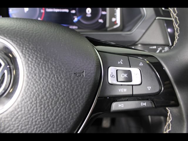 Used 2021 Volkswagen Tiguan SEL AWD/4WD image 24