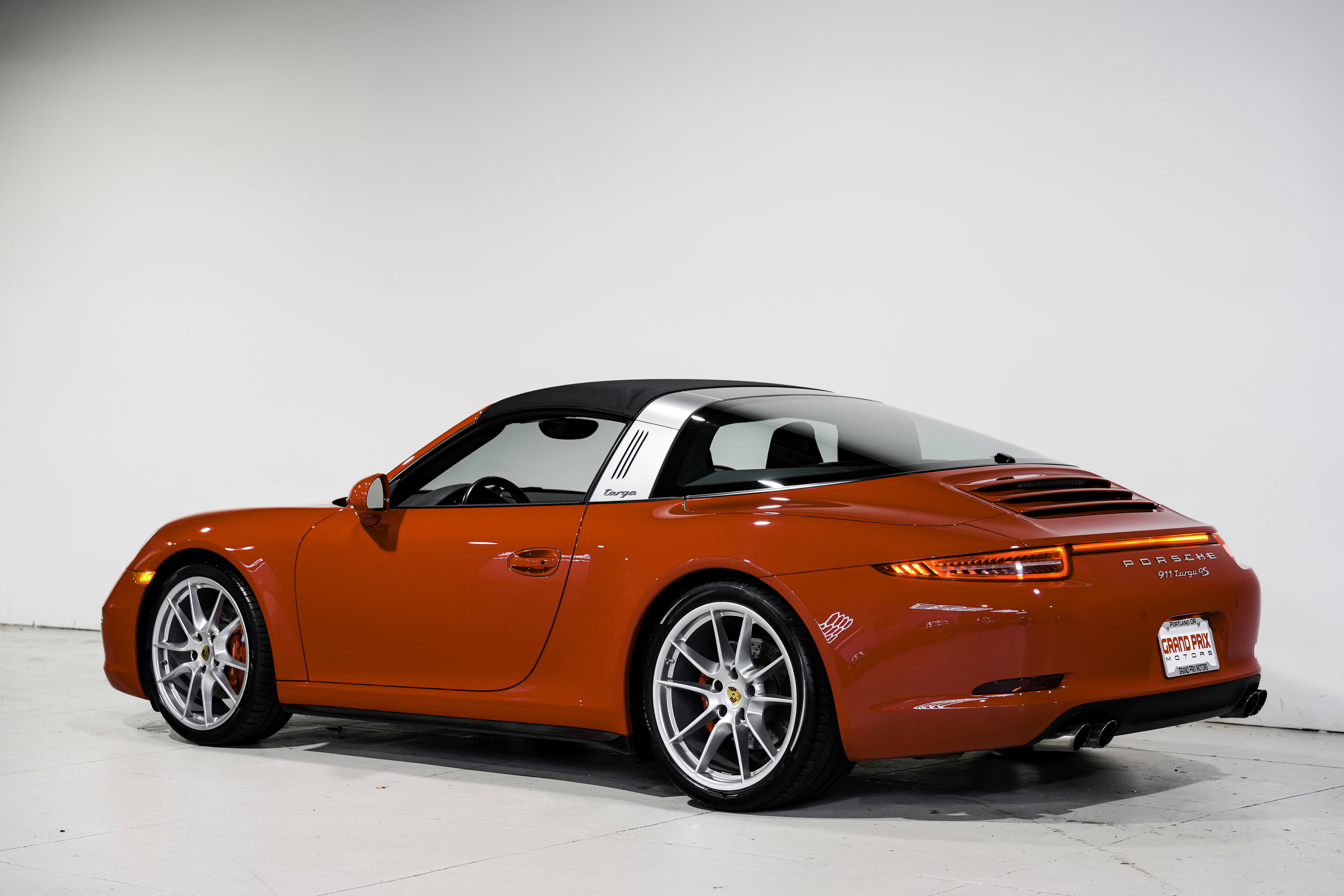 Used 2015 Porsche 911 Targa 4S AWD/4WD image 9
