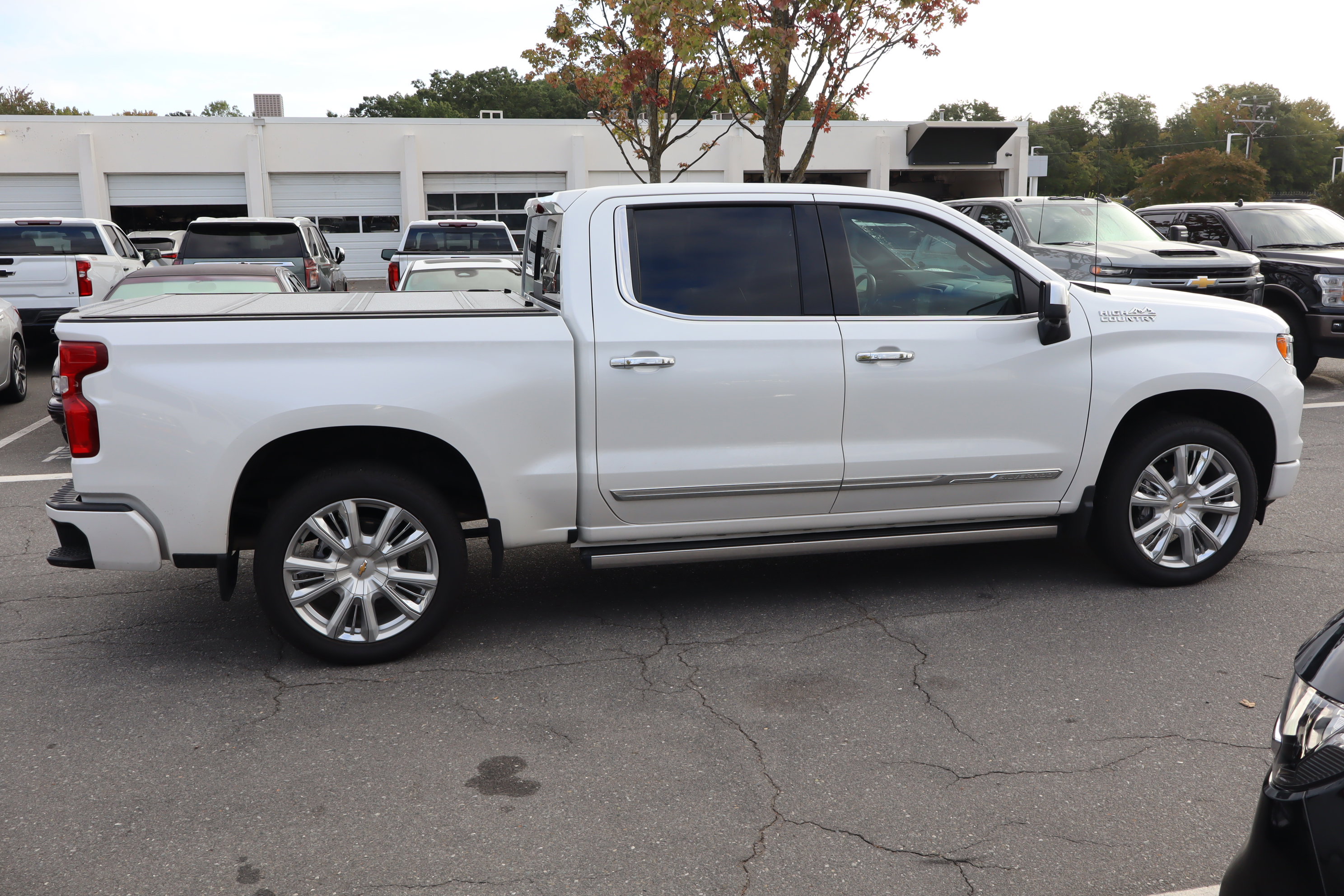 Certified 2025 Chevrolet Silverado 1500 High Country image 11