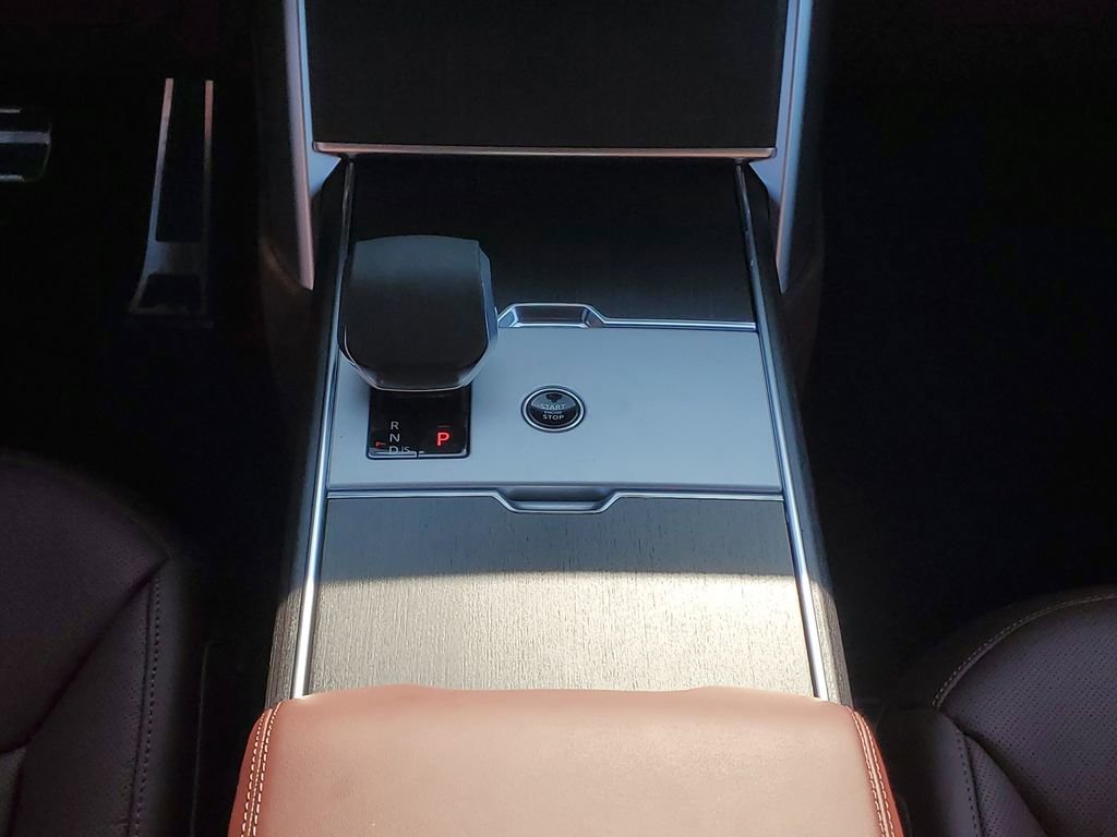 New 2026 Land Rover Range Rover SE image 23