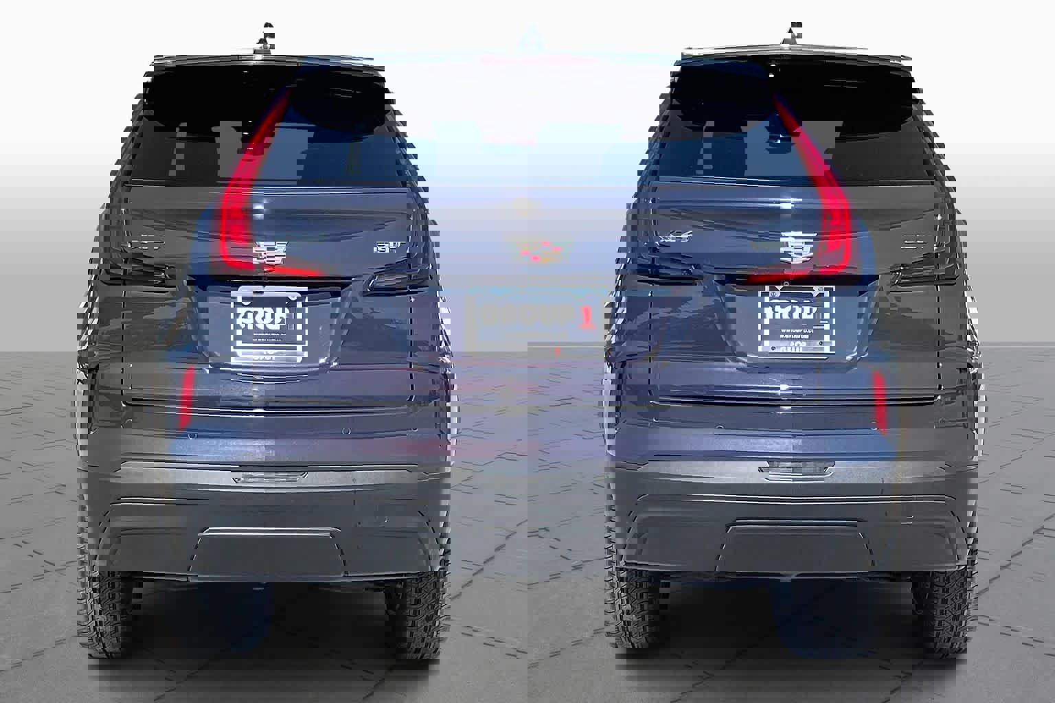 Used 2024 Cadillac XT4 Luxury w/ Cold Weather Package image 5