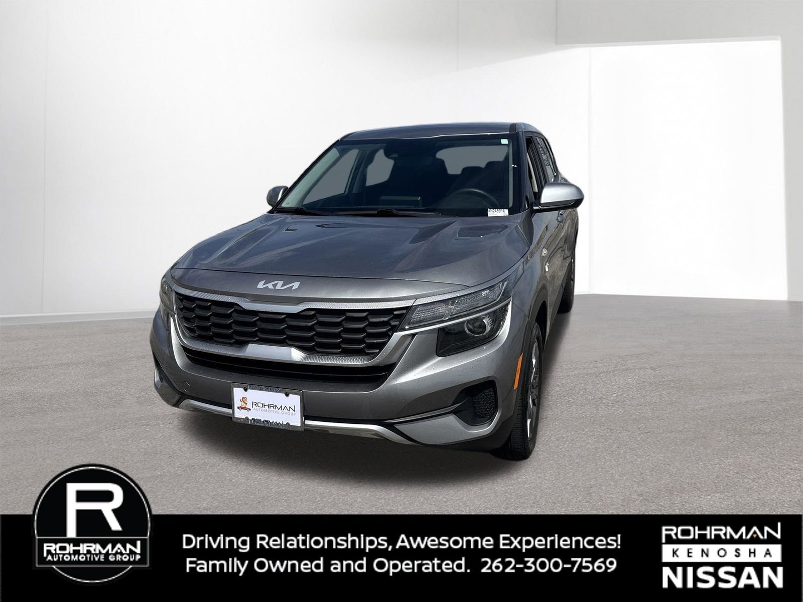 Used 2022 Kia Seltos LX image 2