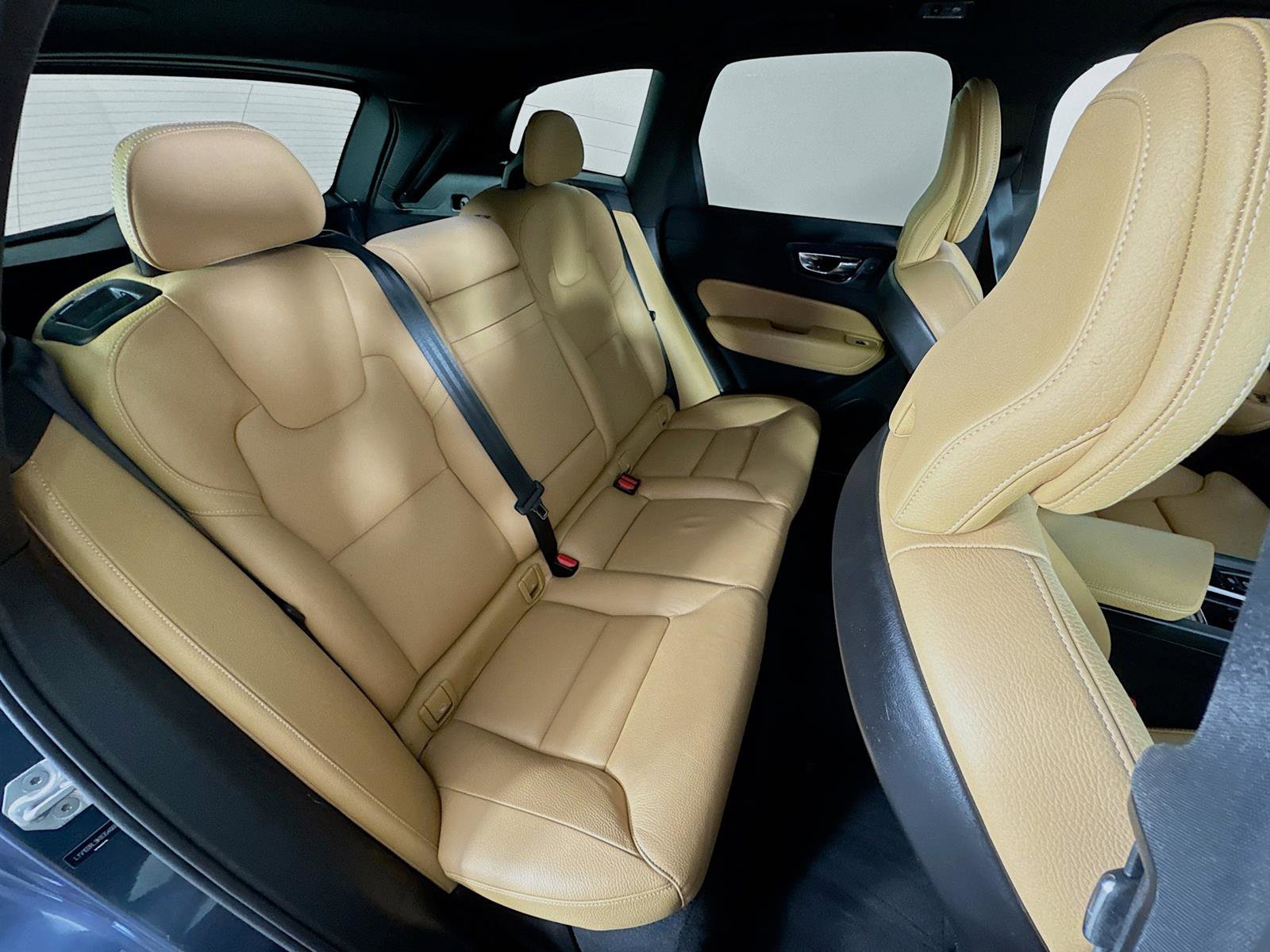 Used 2019 Volvo XC60 T5 Inscription image 30