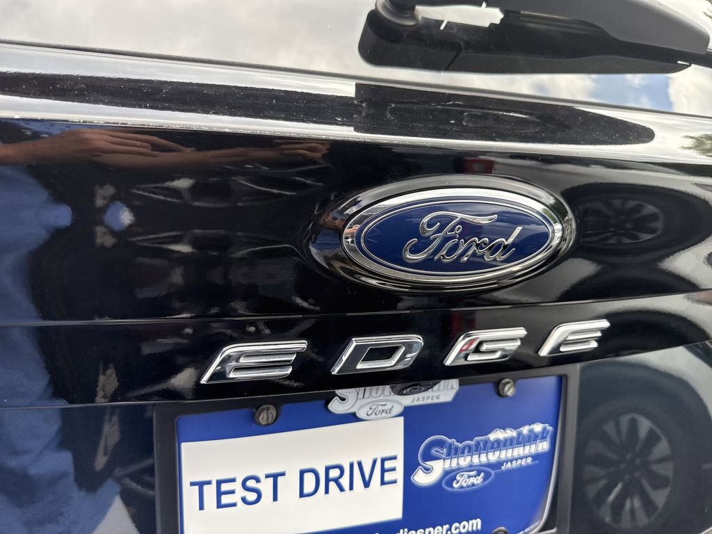 Used 2022 Ford Edge SEL w/ Sport Appearance Package AWD/4WD image 15