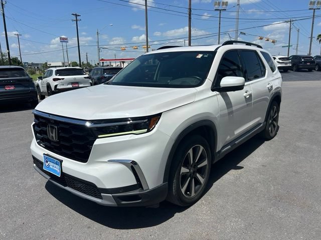 Used 2025 Honda Pilot Elite image 3