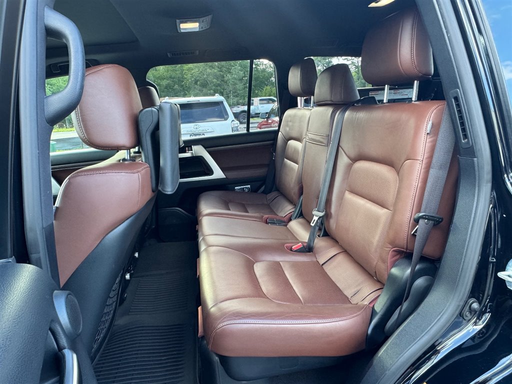 Used 2019 Toyota Land Cruiser AWD/4WD image 20