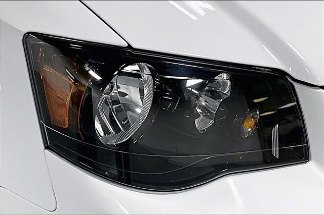 Used 2016 Dodge Grand Caravan SE image 26