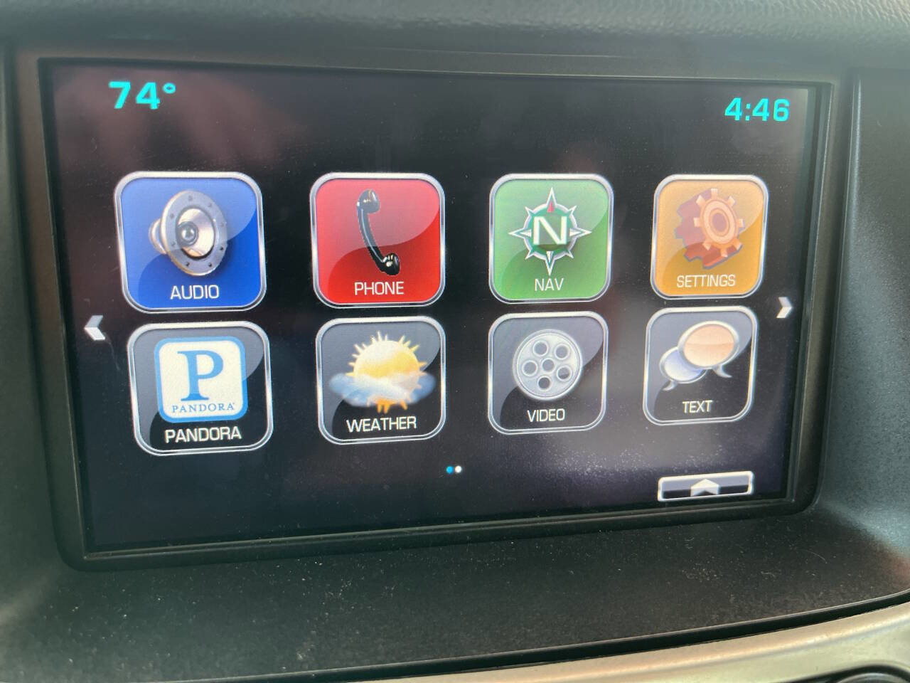 Used 2015 Chevrolet Suburban LT image 23