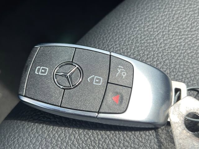 Certified 2025 Mercedes-Benz CLA 250 4MATIC image 31