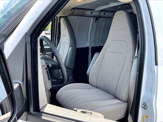 New 2026 Chevrolet Express 2500 w/ Driver Convenience Package RWD image 10