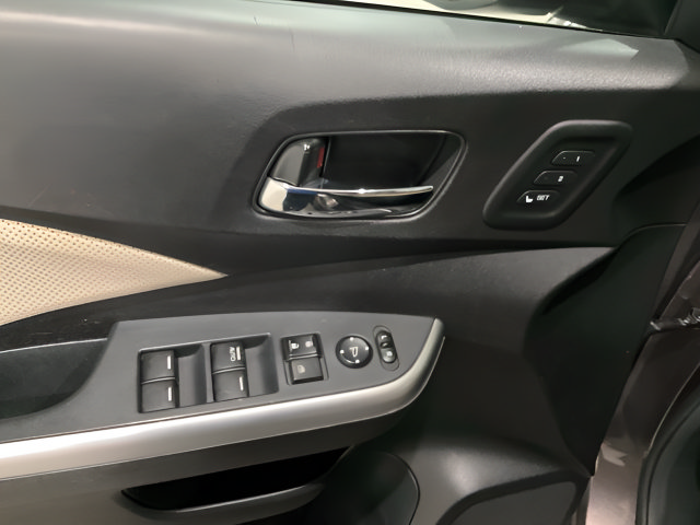 Used 2016 Honda CR-V Touring image 11