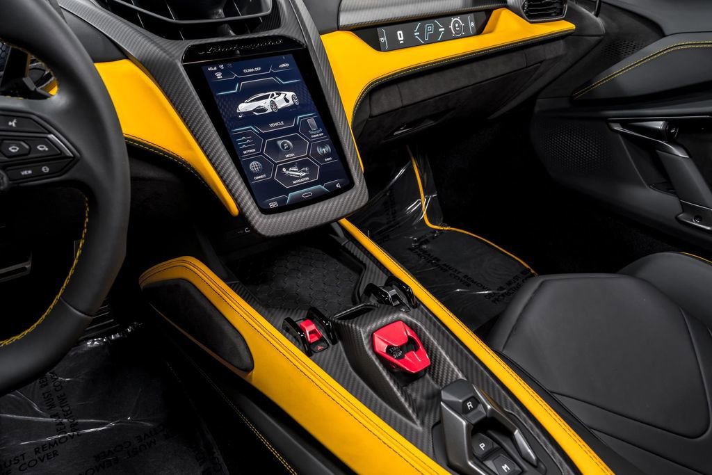 Used 2024 Lamborghini Revuelto image 23