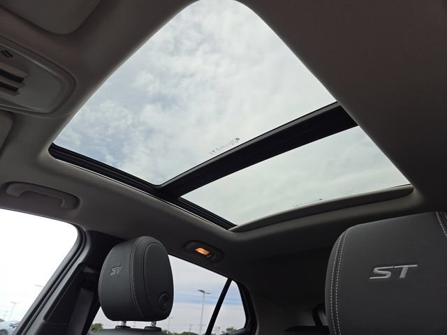 New 2026 Buick Encore GX Sport Touring w/ Comfort Package FWD image 3