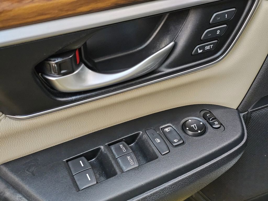 Used 2017 Honda CR-V Touring image 24