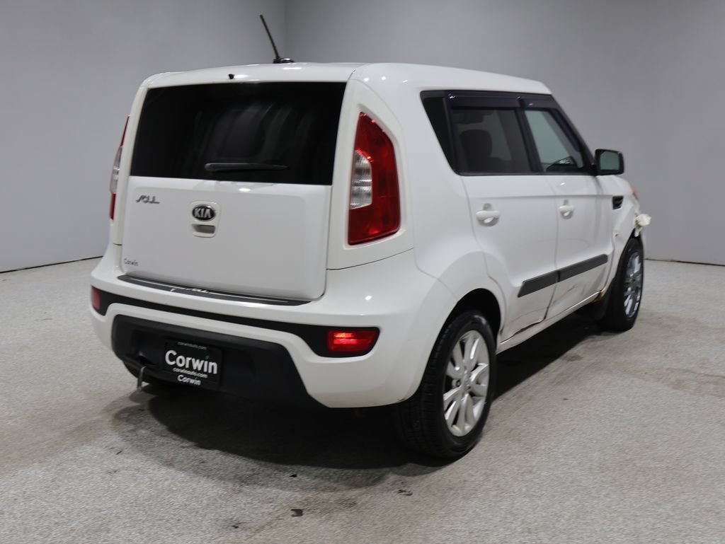 Used 2013 Kia Soul + FWD image 2