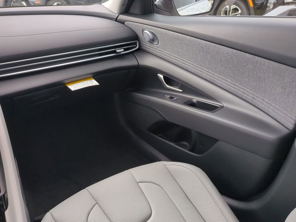 New 2026 Hyundai Elantra Limited image 19