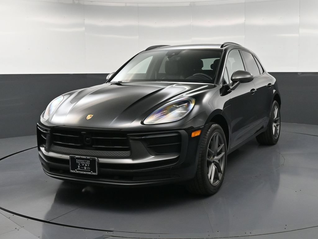 Certified 2024 Porsche Macan Turbo AWD/4WD image 1