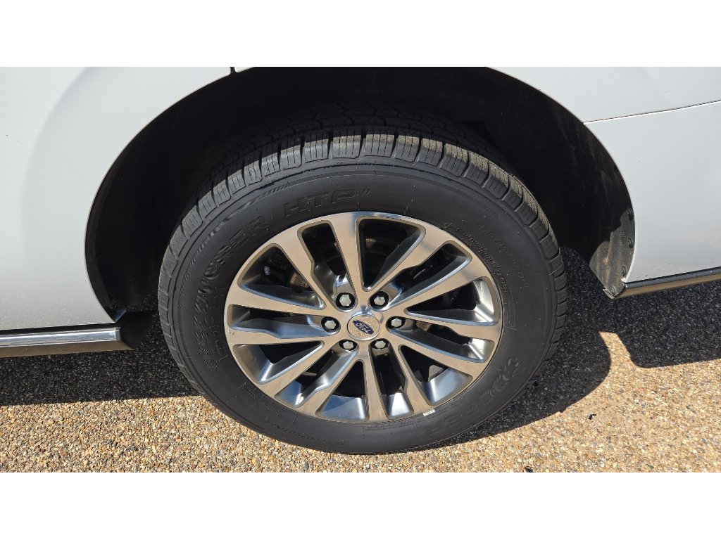Used 2018 Ford Expedition Limited RWD image 10