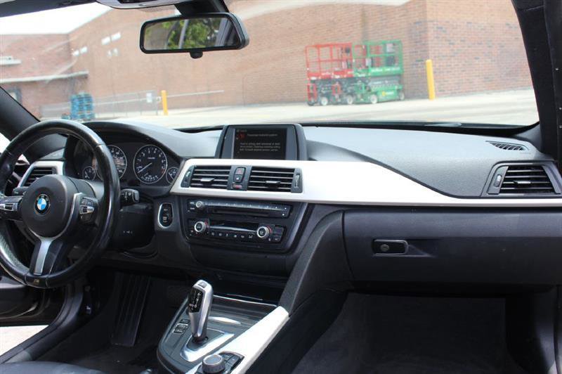 Used 2014 BMW 320i Sedan RWD image 15