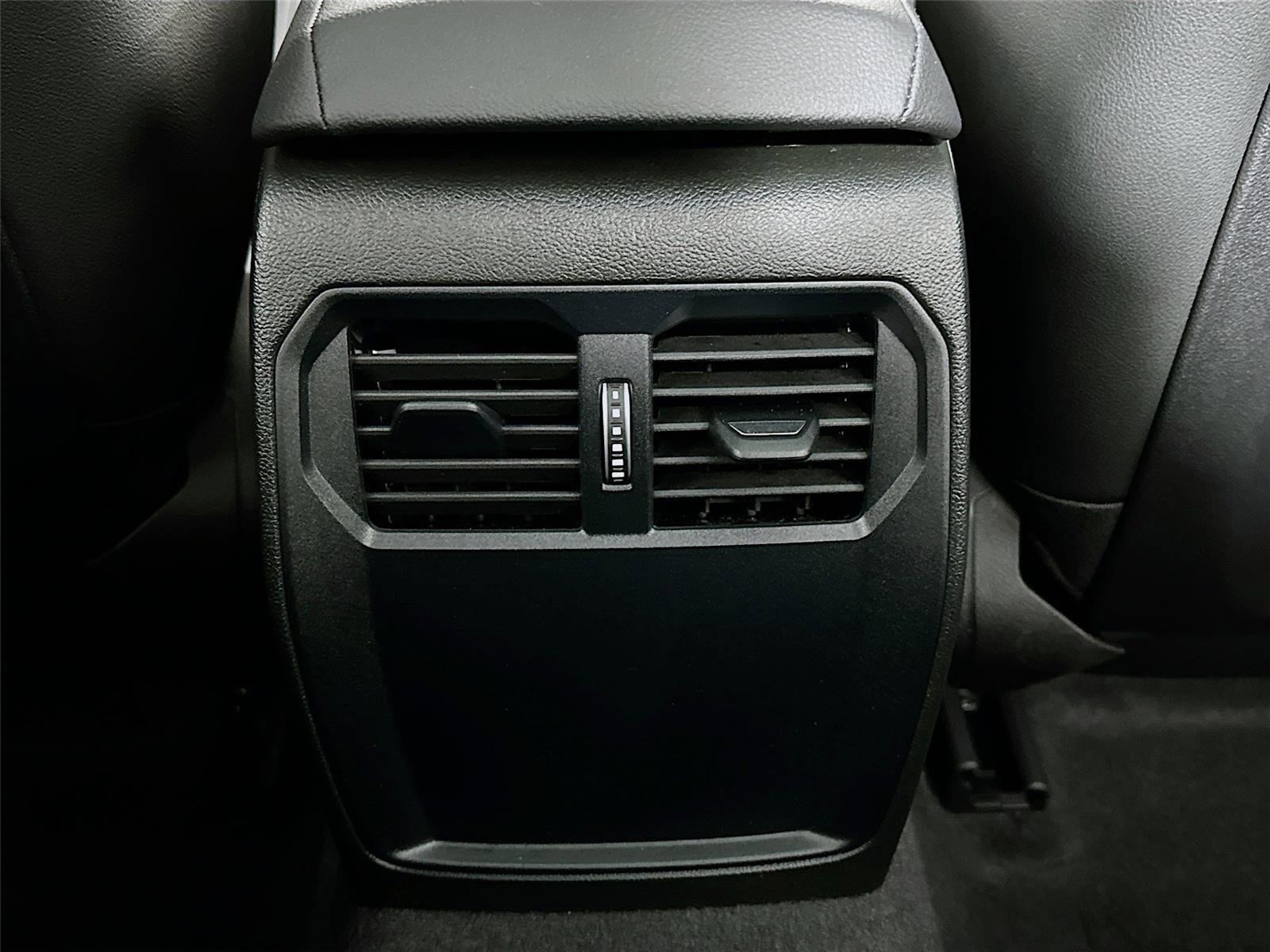 Used 2025 BMW M240i xDrive Coupe w/ Premium Package image 26