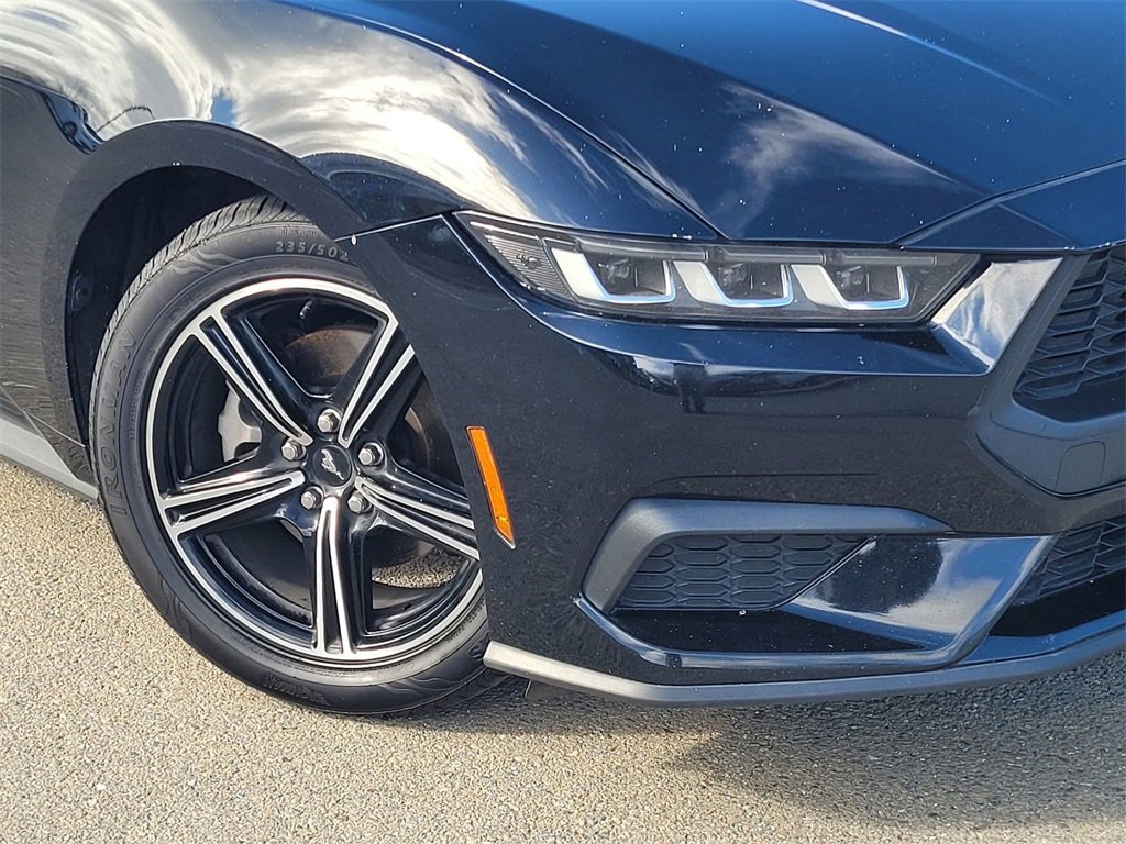 Used 2024 Ford Mustang Coupe image 9