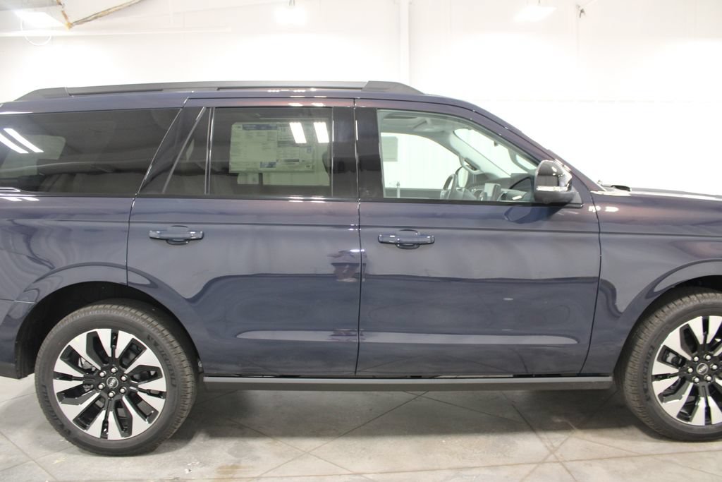 New 2027 Ford Expedition Platinum RWD image 10
