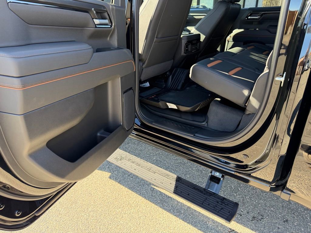 New 2026 GMC Sierra 1500 AT4 w/ AT4 Premium Package AWD/4WD image 13
