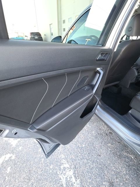 Used 2024 Volkswagen Tiguan SE image 16