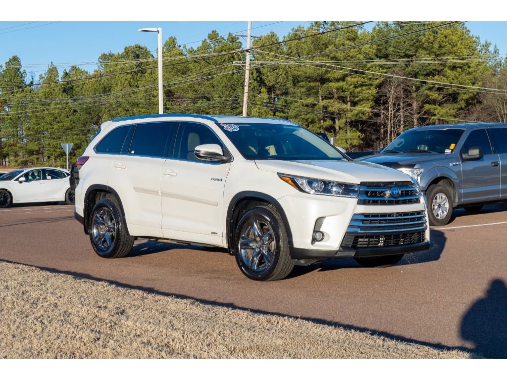 Used 2018 Toyota Highlander Limited Platinum image 3