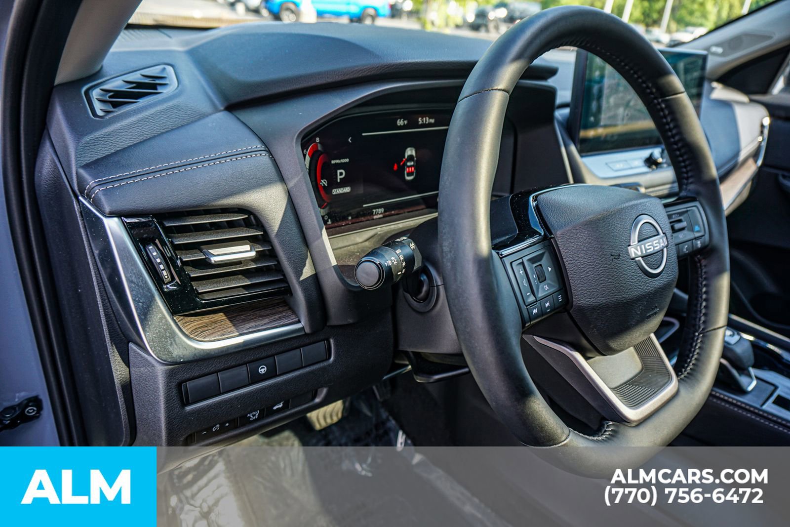 Used 2025 Nissan Rogue Platinum FWD image 41