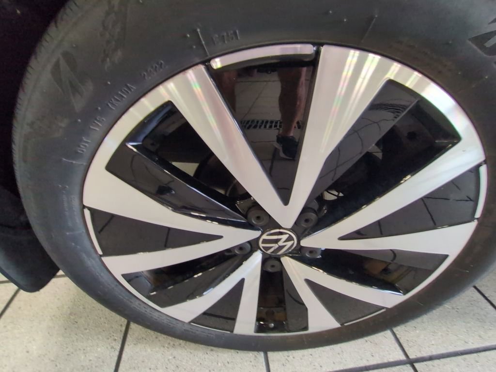 Used 2022 Volkswagen Taos SE image 28