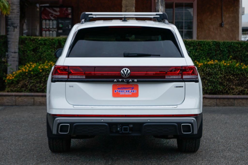 Used 2025 Volkswagen Atlas Peak Edition SE image 7