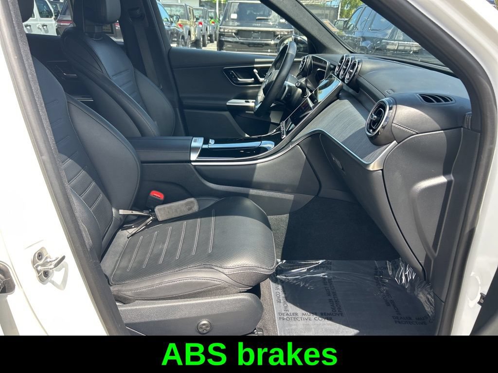 Used 2025 Mercedes-Benz GLC 300 4MATIC image 19
