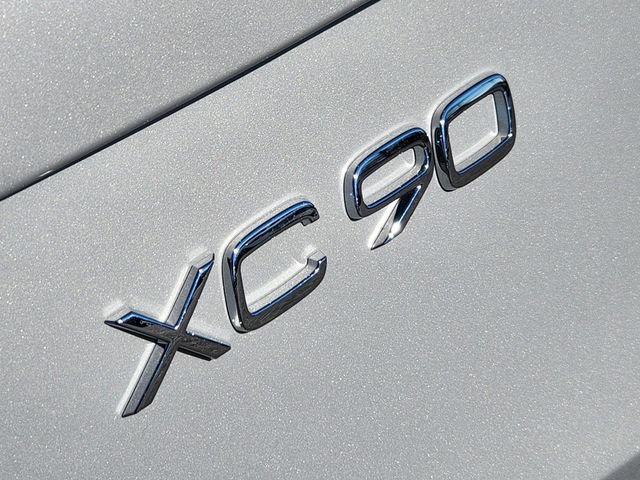 Certified 2025 Volvo XC90 B5 Core w/ Climate Package AWD/4WD image 17